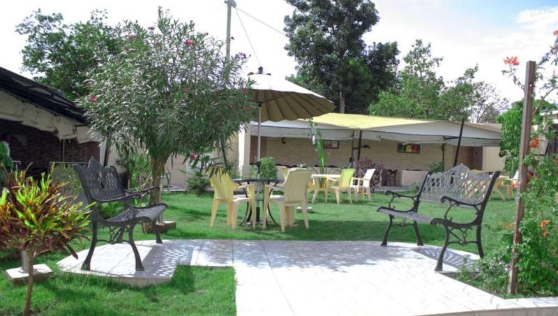 Distinctions Gardens Guest House