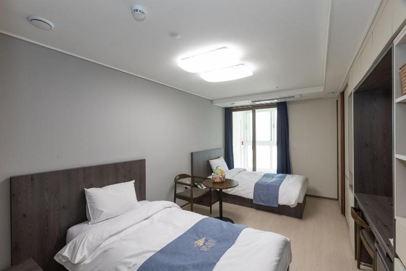 Golden Planet Hotel & Resort image