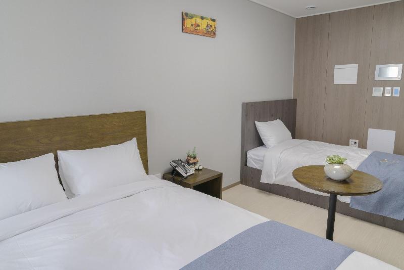 Golden Planet Hotel & Resort image
