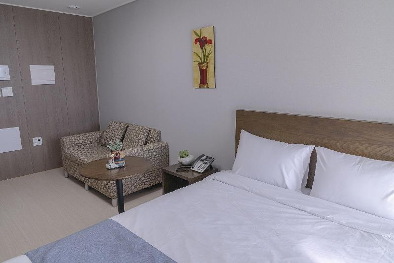 Golden Planet Hotel & Resort image