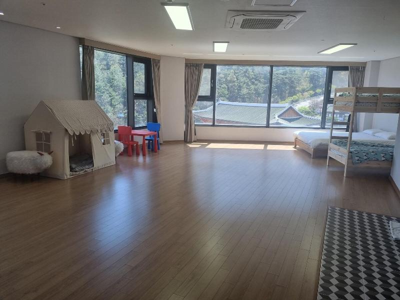 Sancheong Korean Medicine Family Hotel image