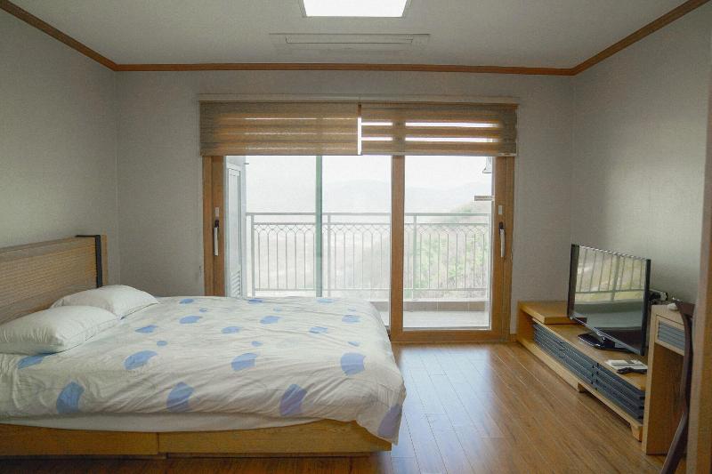 Sancheong Korean Medicine Family Hotel image