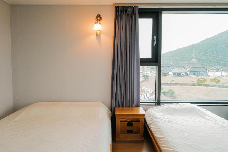 Sancheong Korean Medicine Family Hotel image