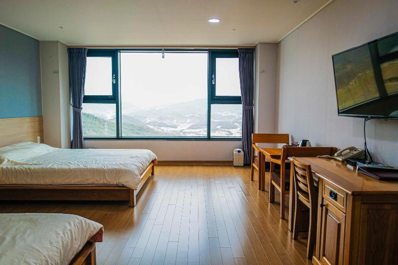Sancheong Korean Medicine Family Hotel image