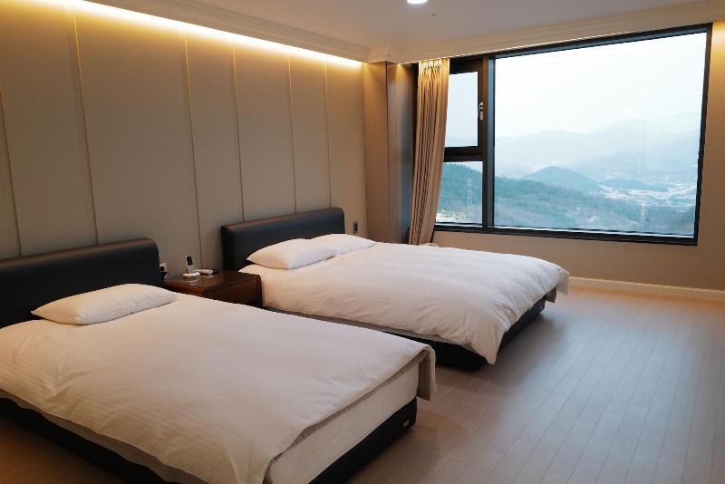 Sancheong Korean Medicine Family Hotel image