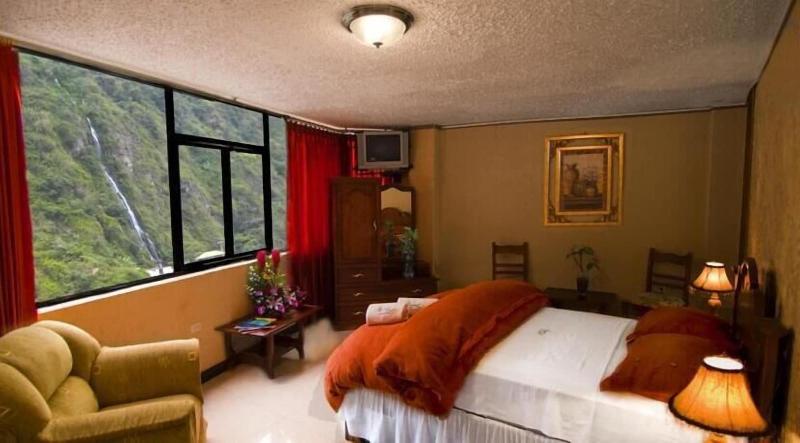 Puerta del Sol Hotel — main photo