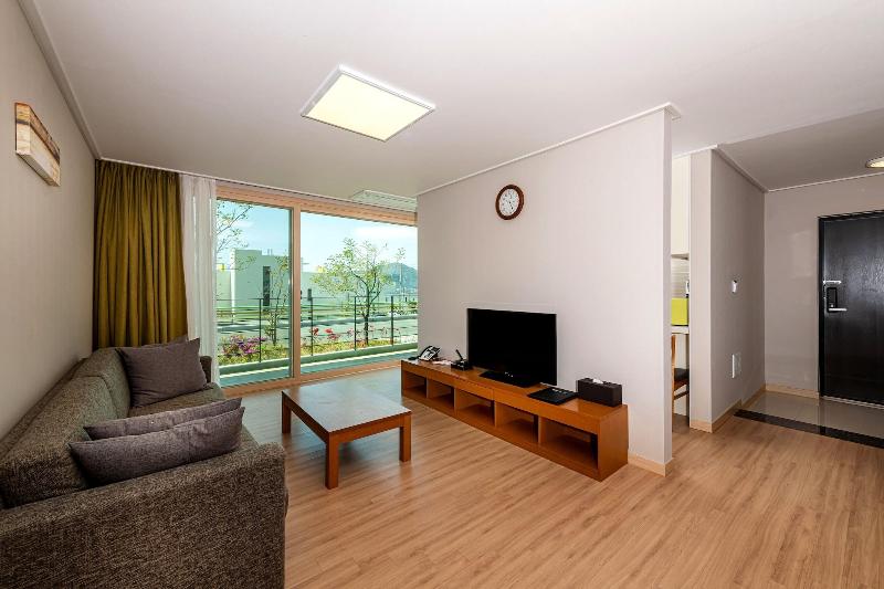 LUMIA Hotel & Resort image 6