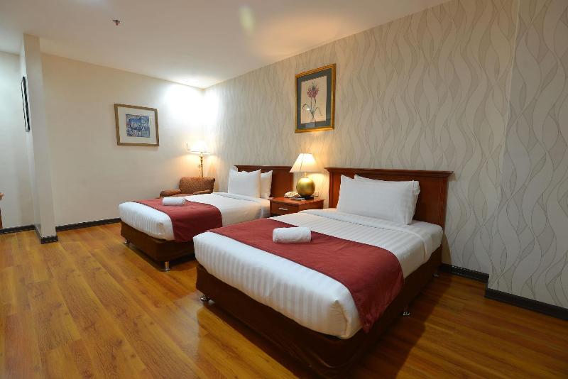 Royal Suites Condotel image