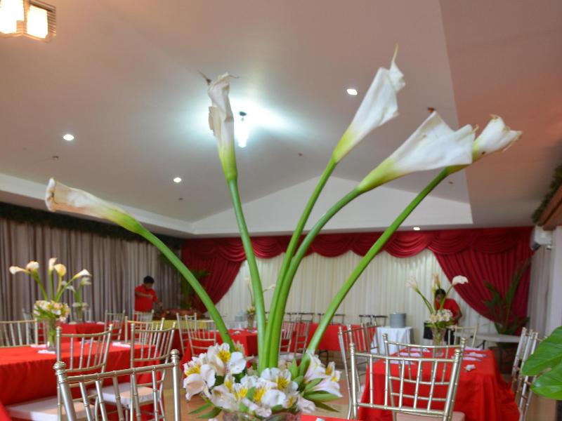 Royal Suites Condotel image