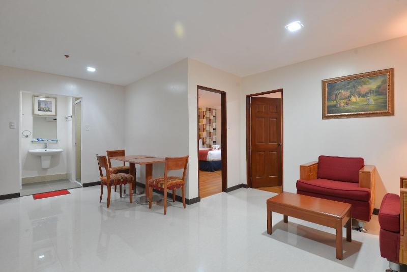 Royal Suites Condotel image