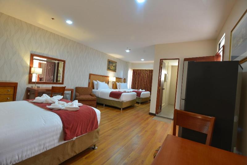 Royal Suites Condotel image