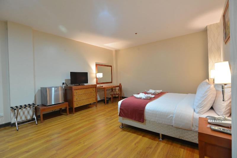 Royal Suites Condotel image