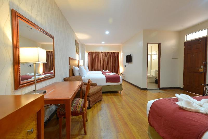 Royal Suites Condotel image