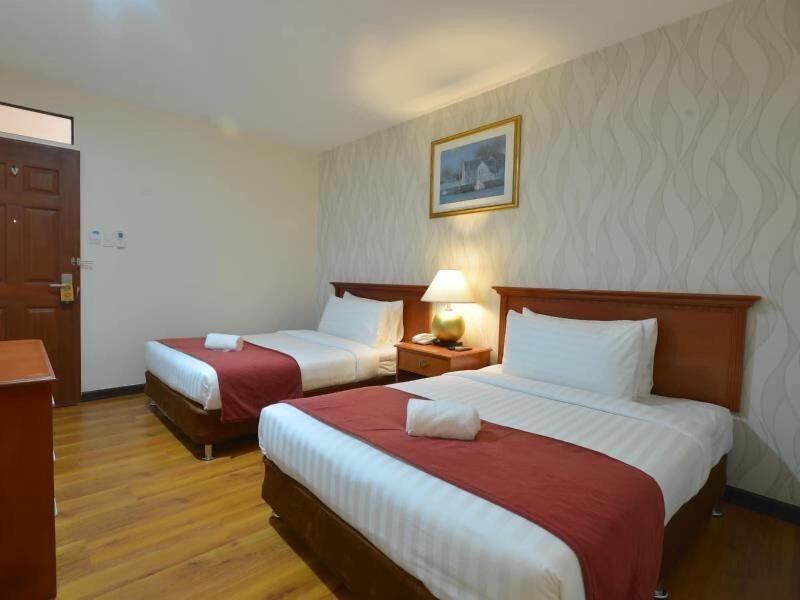 Royal Suites Condotel image