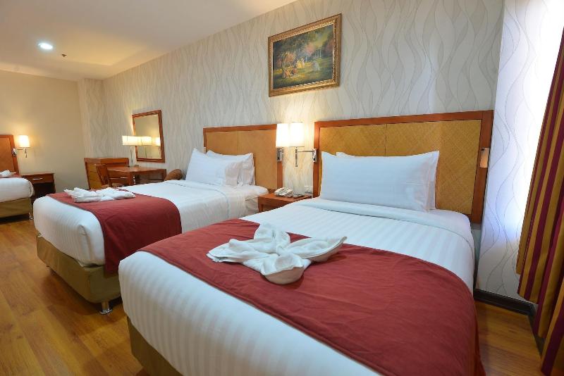 Royal Suites Condotel image