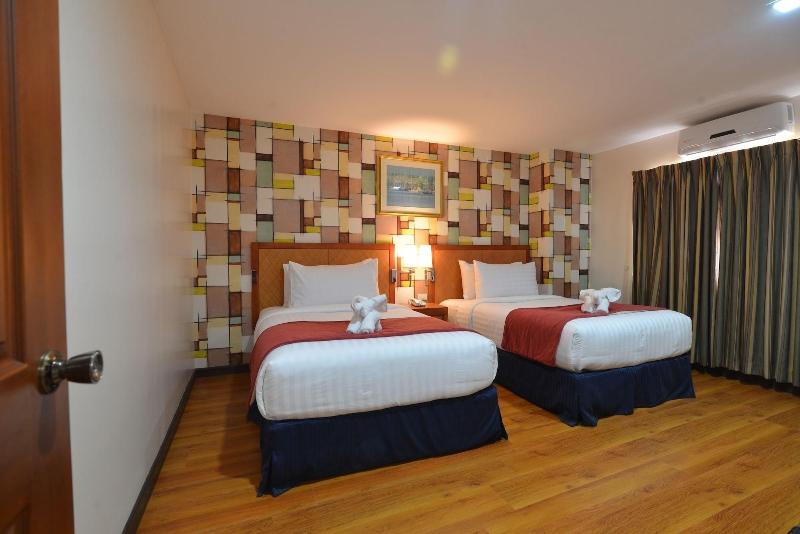 Royal Suites Condotel image
