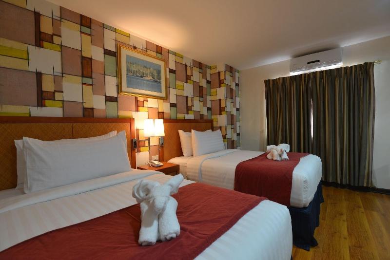 Royal Suites Condotel image