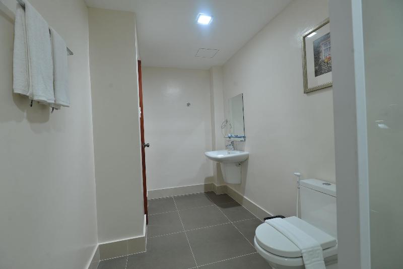 Royal Suites Condotel image