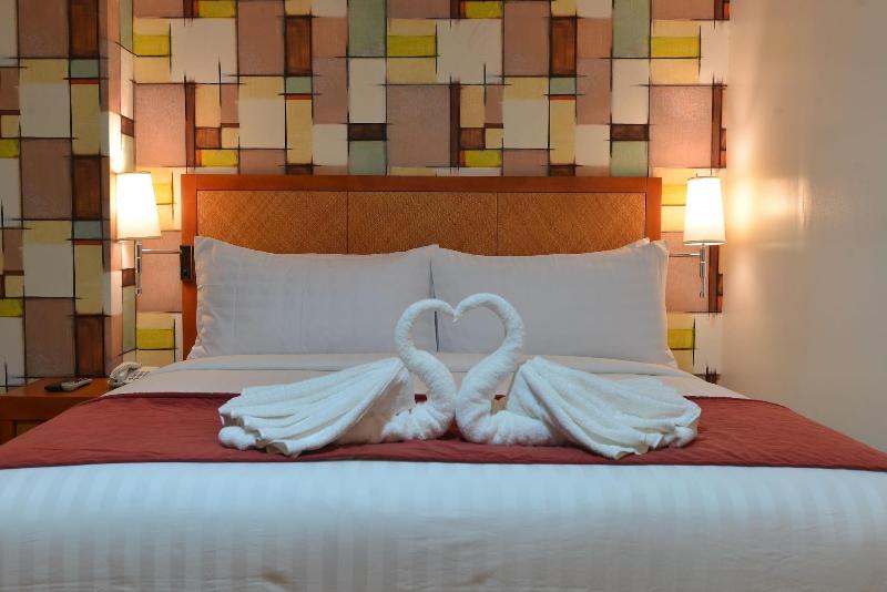 Royal Suites Condotel image