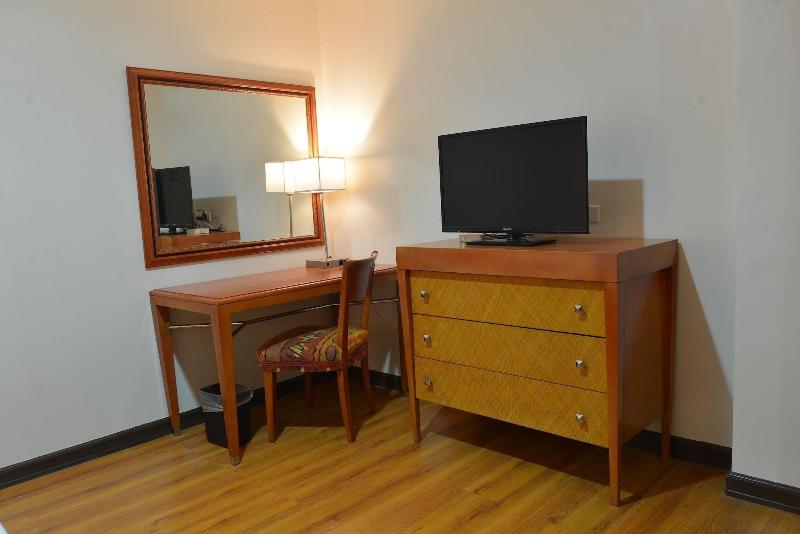 Royal Suites Condotel image