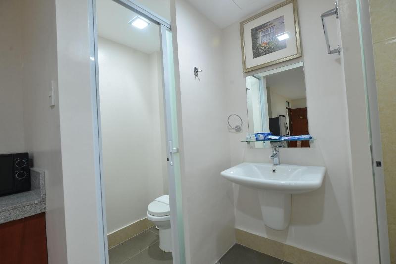 Royal Suites Condotel image