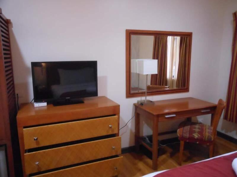 Royal Suites Condotel image