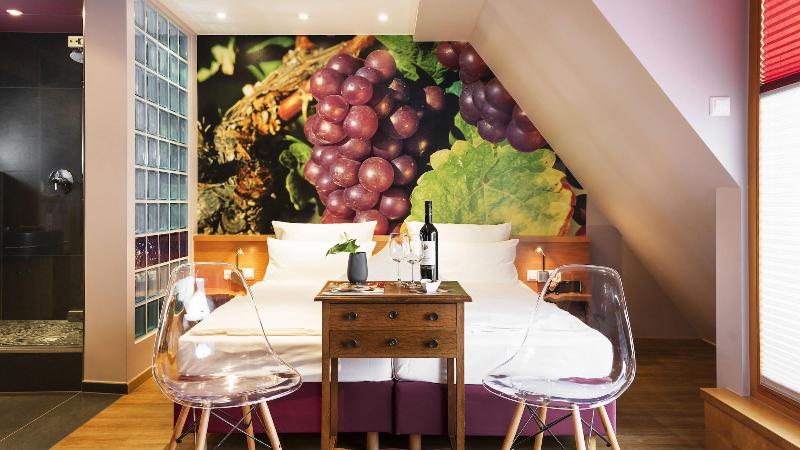 WeinHotel Fritz Walter image
