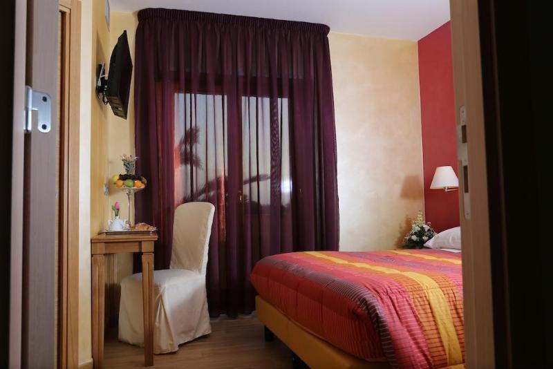 Maison Reale image