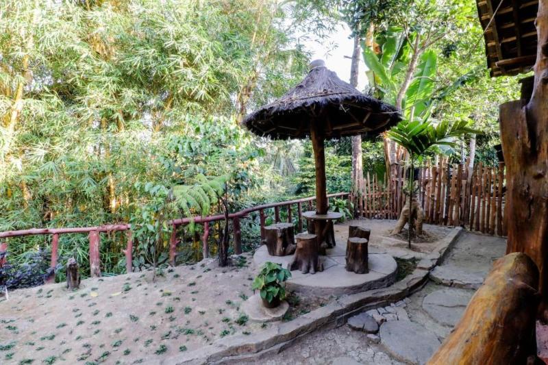 Larasati Homestay image