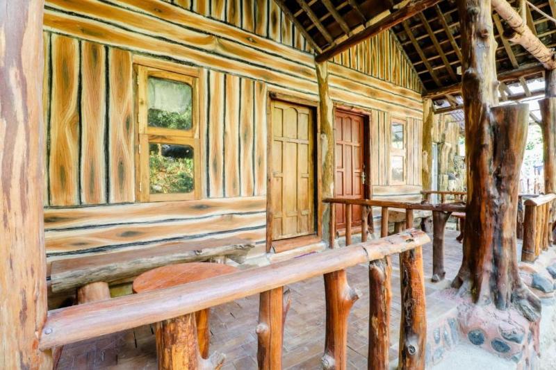 Larasati Homestay image