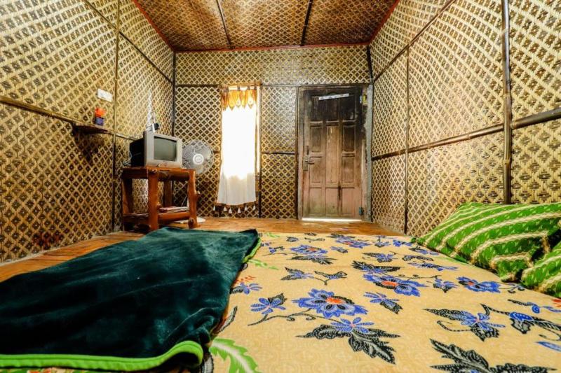 Larasati Homestay image