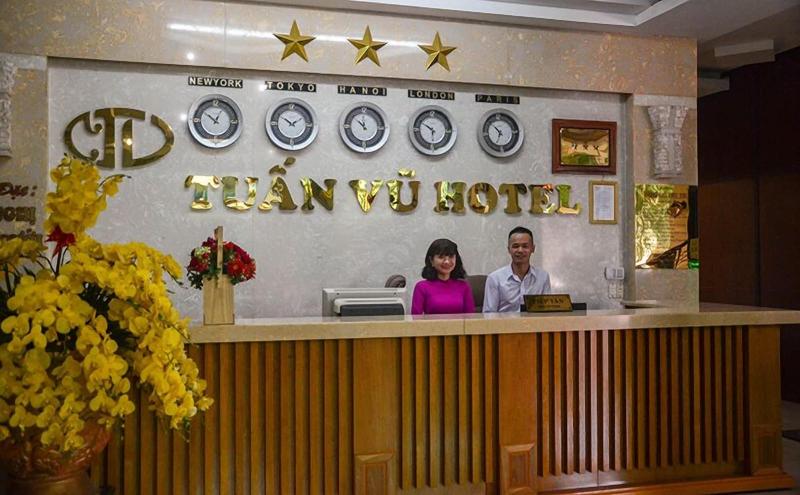 Lobby & Reception