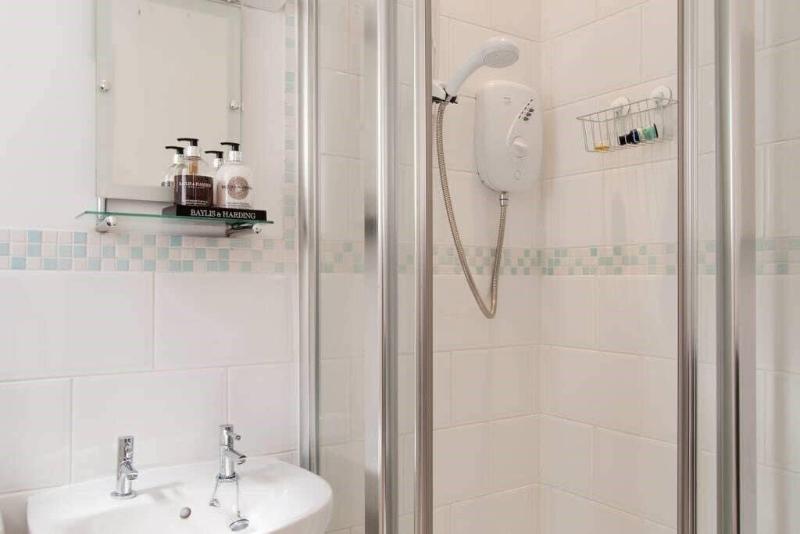 Thistledene image