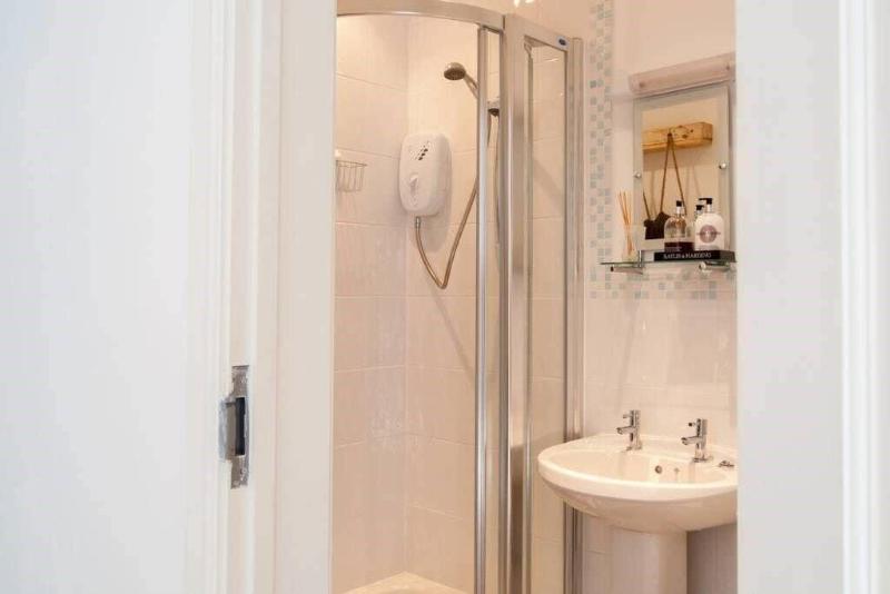 Thistledene image