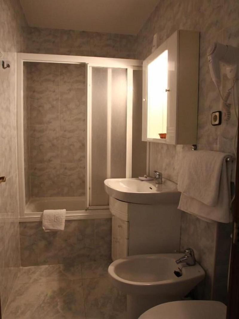 Hostal Sardinero image