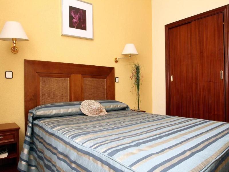 Hostal Sardinero image