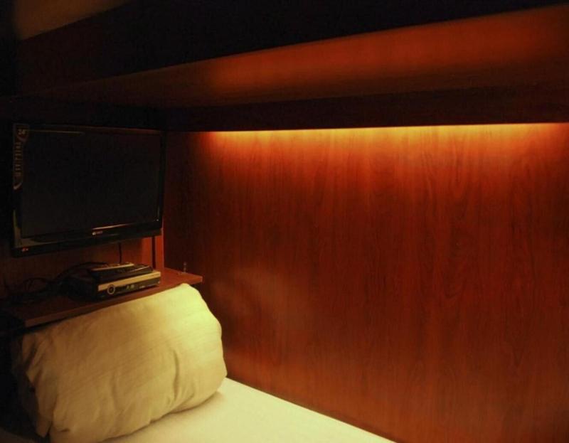 Onkel Inn Airport Sleepbox image