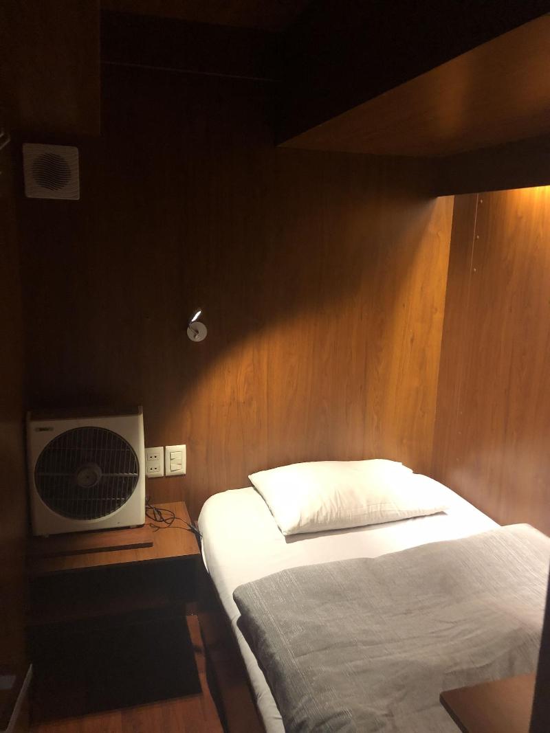 Onkel Inn Airport Sleepbox image