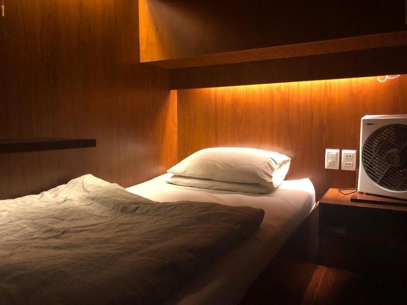 Onkel Inn Airport Sleepbox image