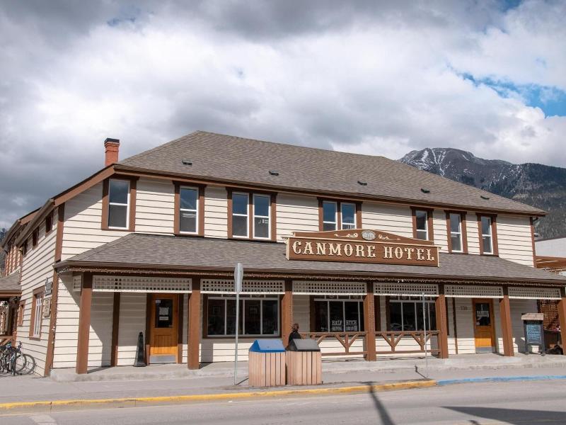 Canmore Hotel Hostel image