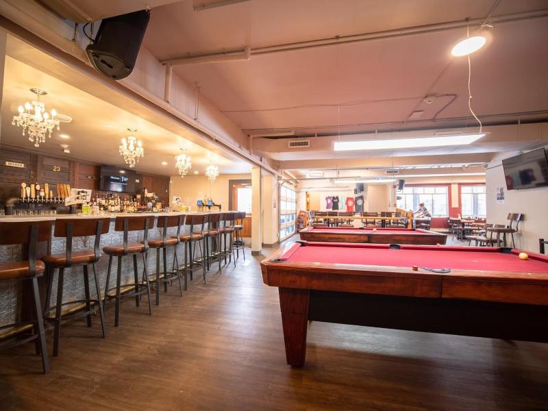 Canmore Hotel Hostel image
