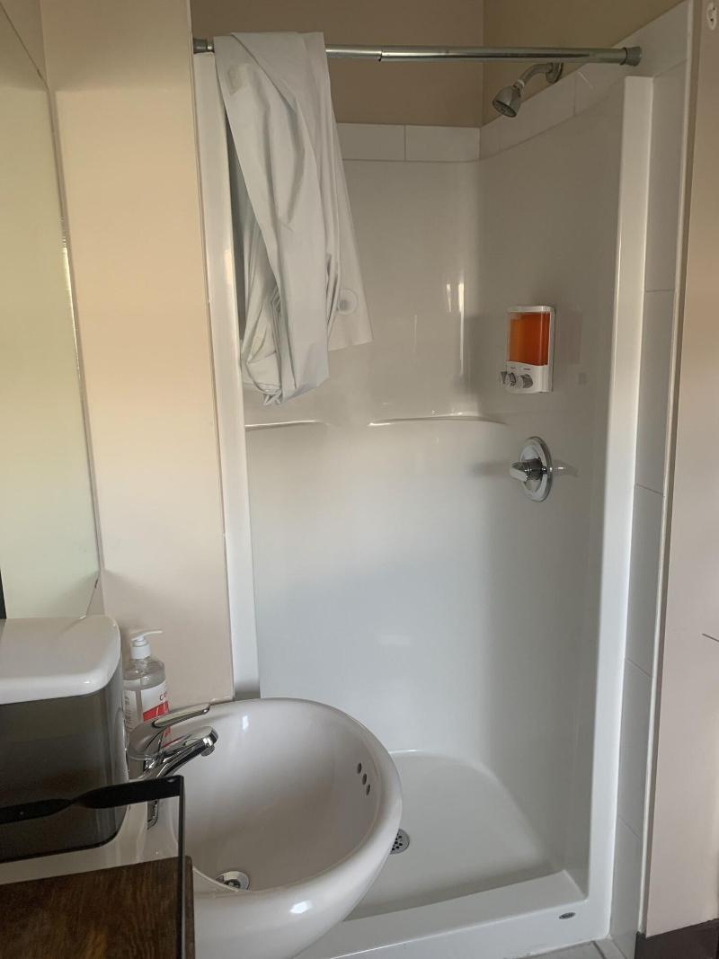 Canmore Hotel Hostel image