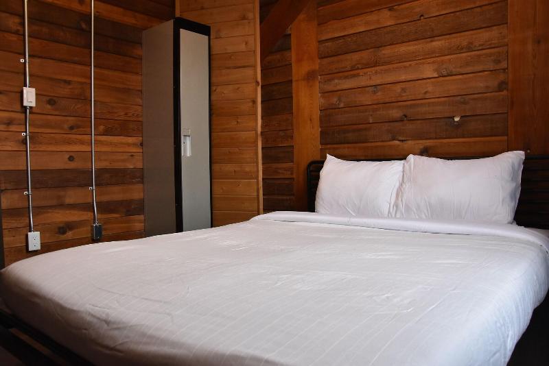 Canmore Hotel Hostel image