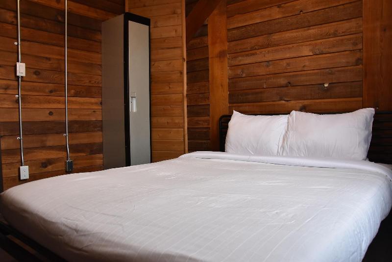 Canmore Hotel Hostel image