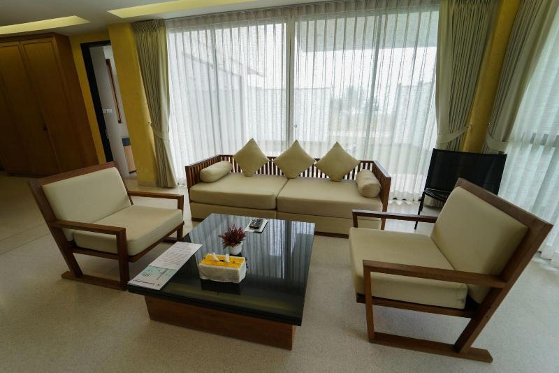 Serene Phla resort and restaurant image