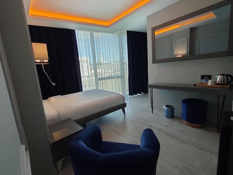 Loft Airport Hotel image