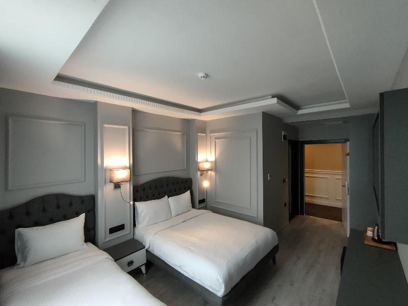 Loft Airport Hotel image