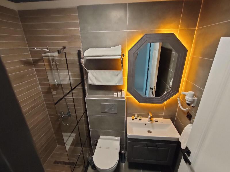 Loft Airport Hotel image