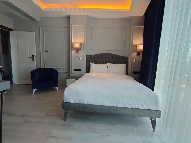 Loft Airport Hotel image