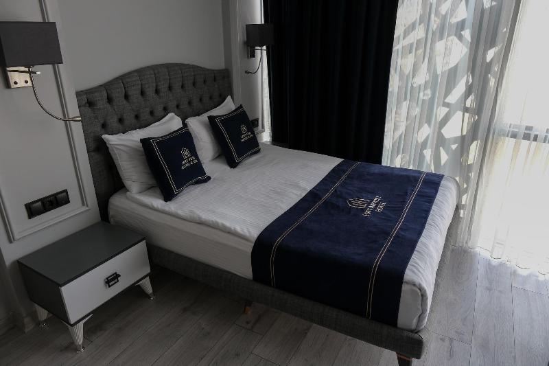 Loft Airport Hotel image